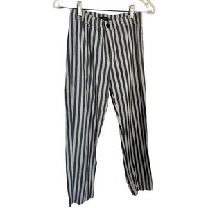 Brandy Melville Women's White Gray Striped Straight Leg Cropped Pant